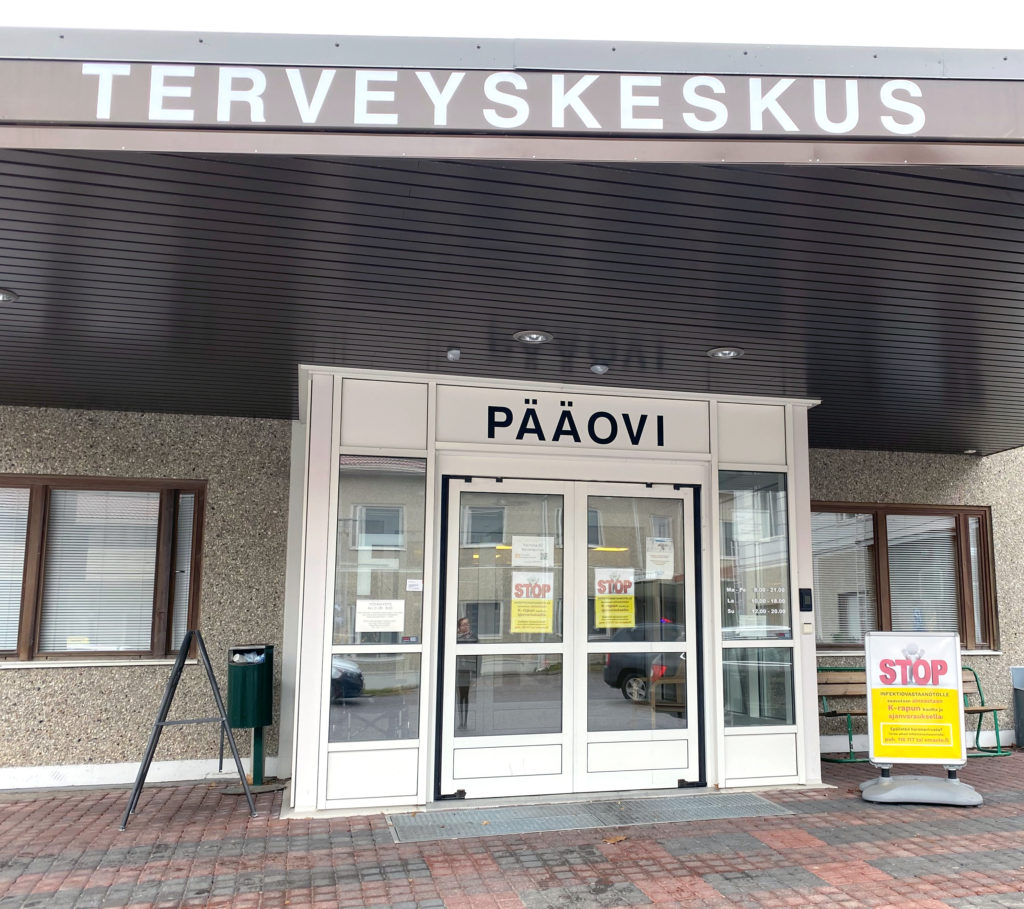 Terveyskeskuksen sisäänkäynti